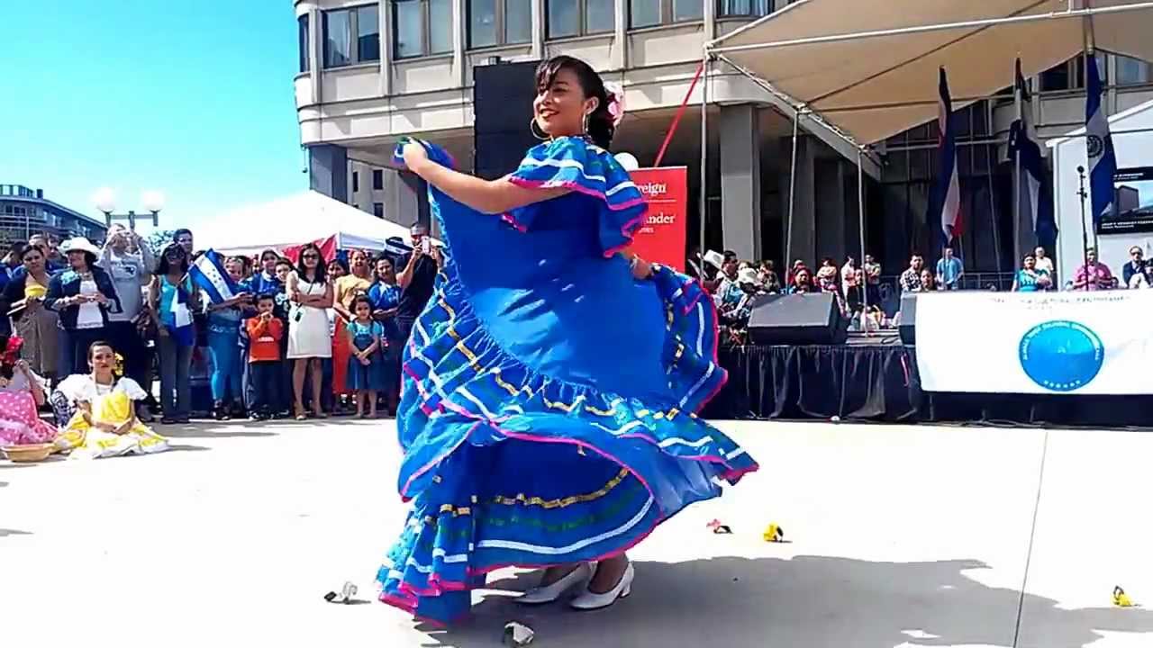 Yo soy la flor de sacuanjoche