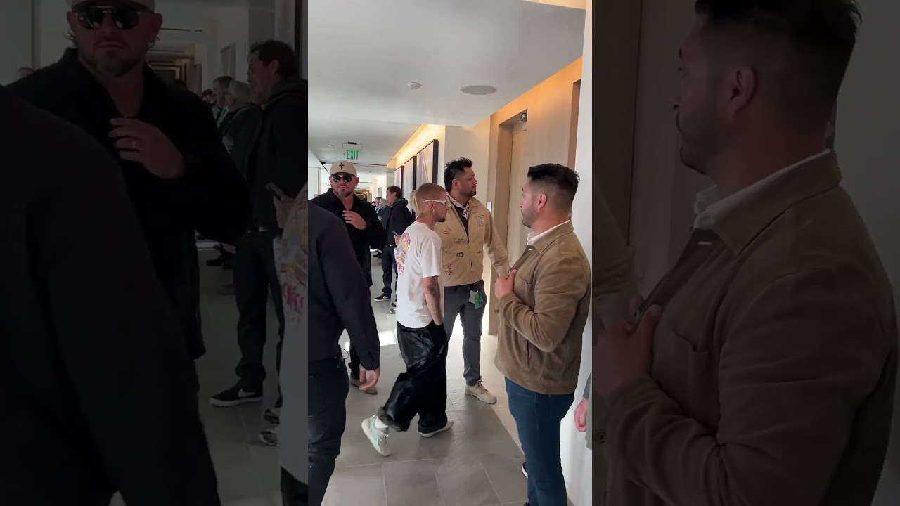 Justin Bieber con Hailey Bieber llegando al Super Bowl LX (8 de febrero) 