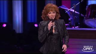 Carrie Underwood & Reba McEntire - Does He Love You (Live Grand Ole Opry)