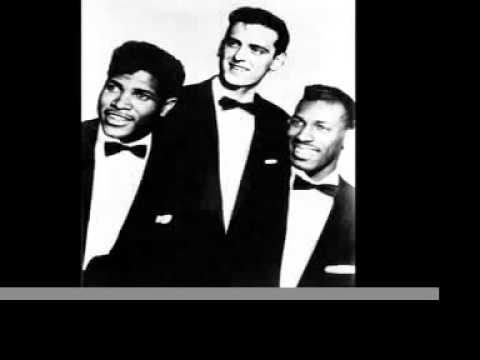 在 YouTube 上觀看「The T Birds 1 "Taco Harry"」