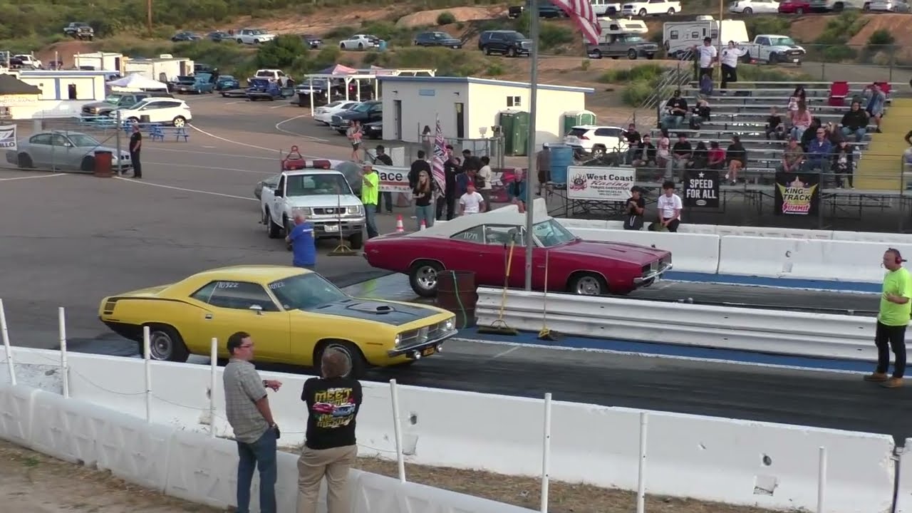 Mopar Muscle Cars 1969 dodge Charger RT vs 1970 Plymouth Cuda Barona Drag Strip 4-3-2026