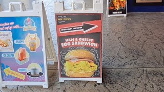 Breakfast Time On The LAS VEGAS Strip Finally Trying The Ham & Cheese Egg Sandwich #lonewulfrick2025