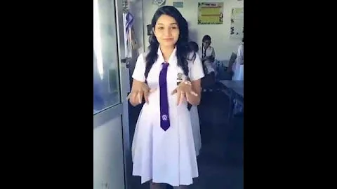 විදුහල්පතිනියගේ අවධානය  පිණිසයි 😂College girls funny danceSri Lanka tiktok video