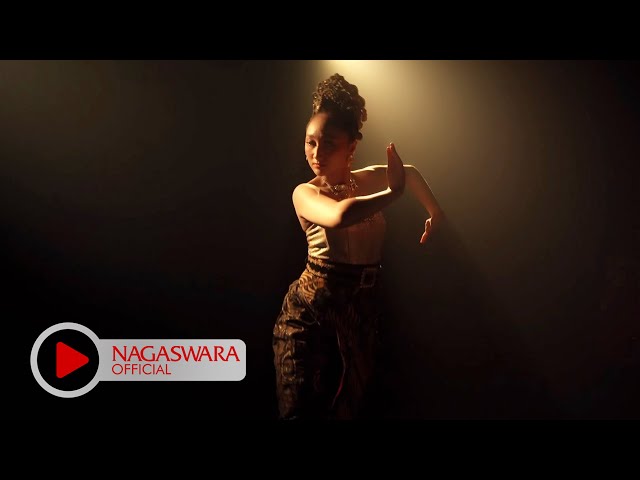 Sandrina - Slow Respon (Official Music Video NAGASWARA) class=