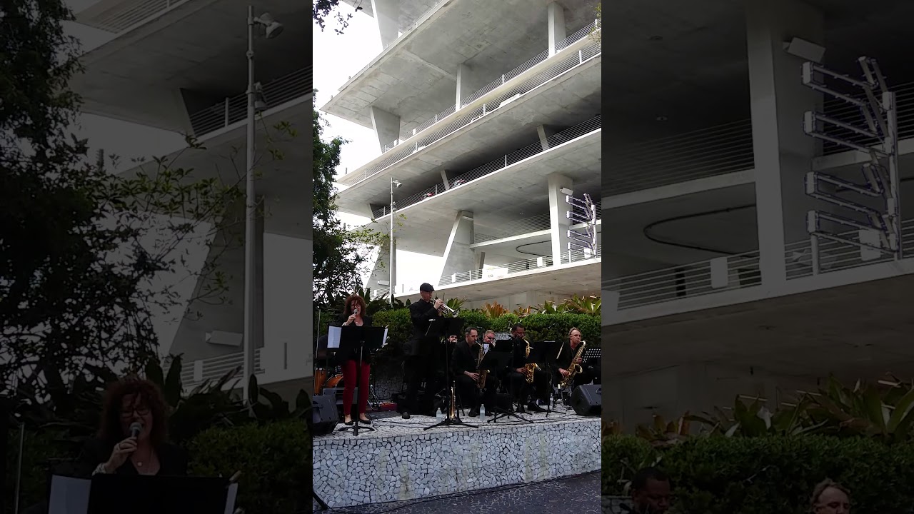 Miami Big Sound Orchestra, Wendy Peterson  singing All I Want For Christmas Is You