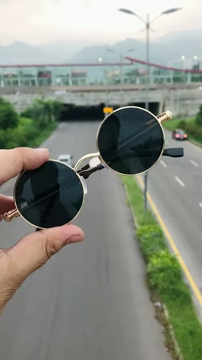 Golden Retro - Round Flat black lenses sunglasses