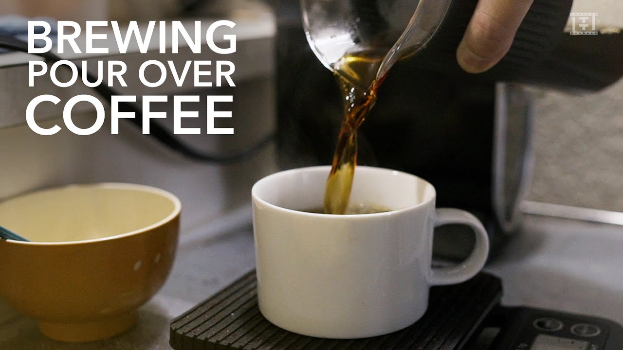 VERTER SOBRE CAFÉ infusiones |  Un café rápido por la tarde #Shorts 4k ||  Películas Tangas