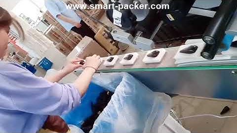 Customized bottle jig mold holder conveyor top automatic labeling machine testing video