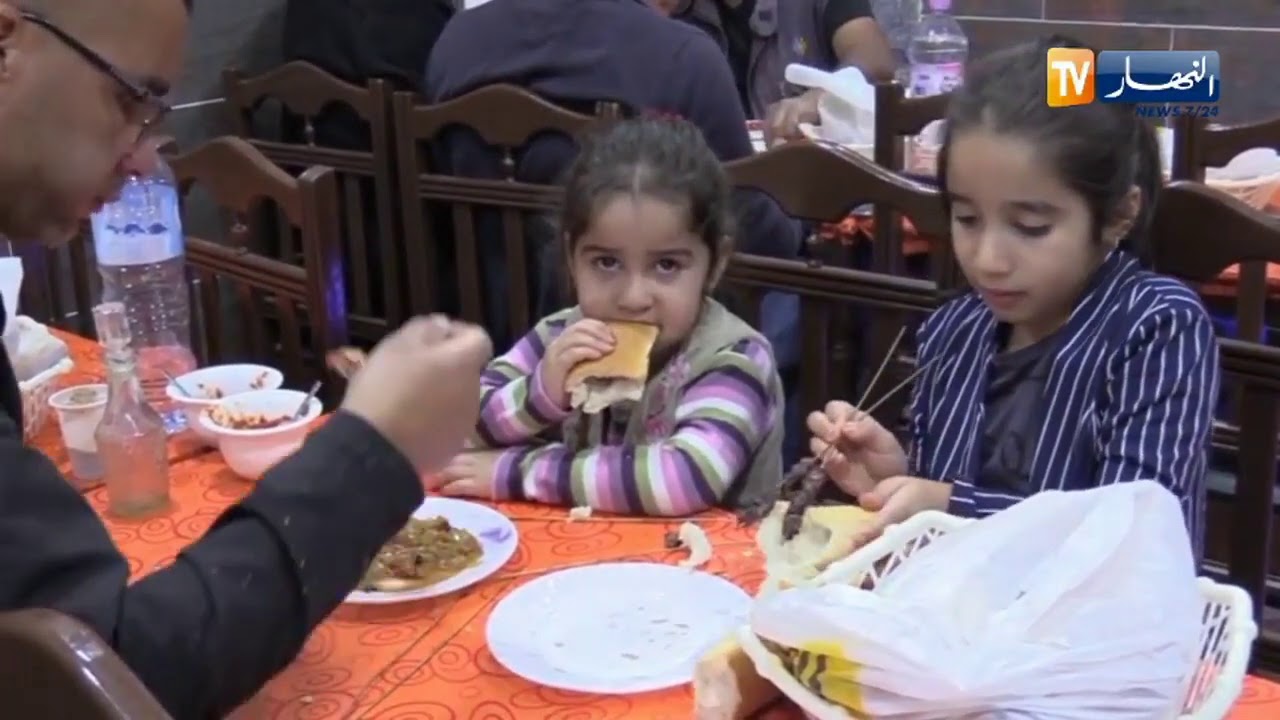 برج بوعريريج: شارع أول نوفمبر براس الوادي مقصد عشاق الشواء