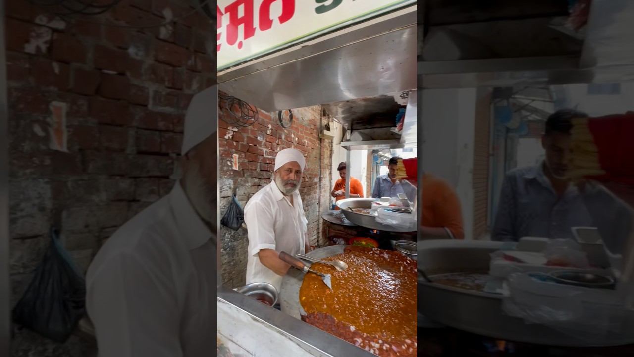 Bathure chole just 25₹ plate 