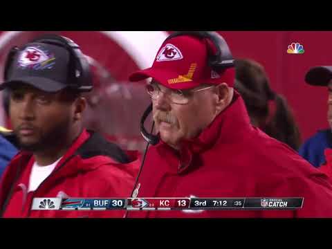 Tyreek Hill drops pass leading to Micah Hyde pick 6