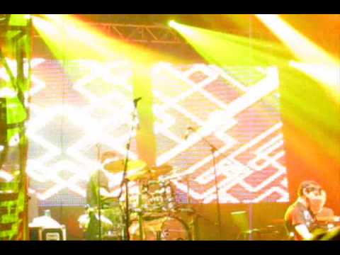 Regardez STS9: "Rabble" live at AllGood'09(HQ Audio) sur YouTube Regardez STS9: "Rabble" live at AllGood'09(HQ Audio) sur YouTube