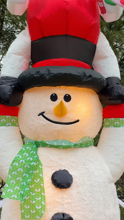 FUZZY Inflatable Snowmen Totem! #christmas #inflatables #christmasdecor