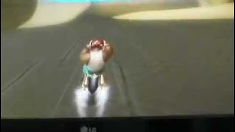 [MKWii] What happens when you fail the wall glitch on DDR?