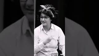 Insan Dediğin Öze Aşık Olur Öze