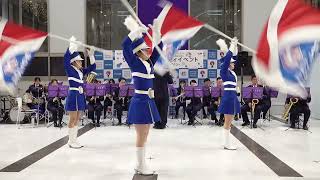 USA行進曲『美中の美』京都女性警察官のロングポールフラッグ演技 京都