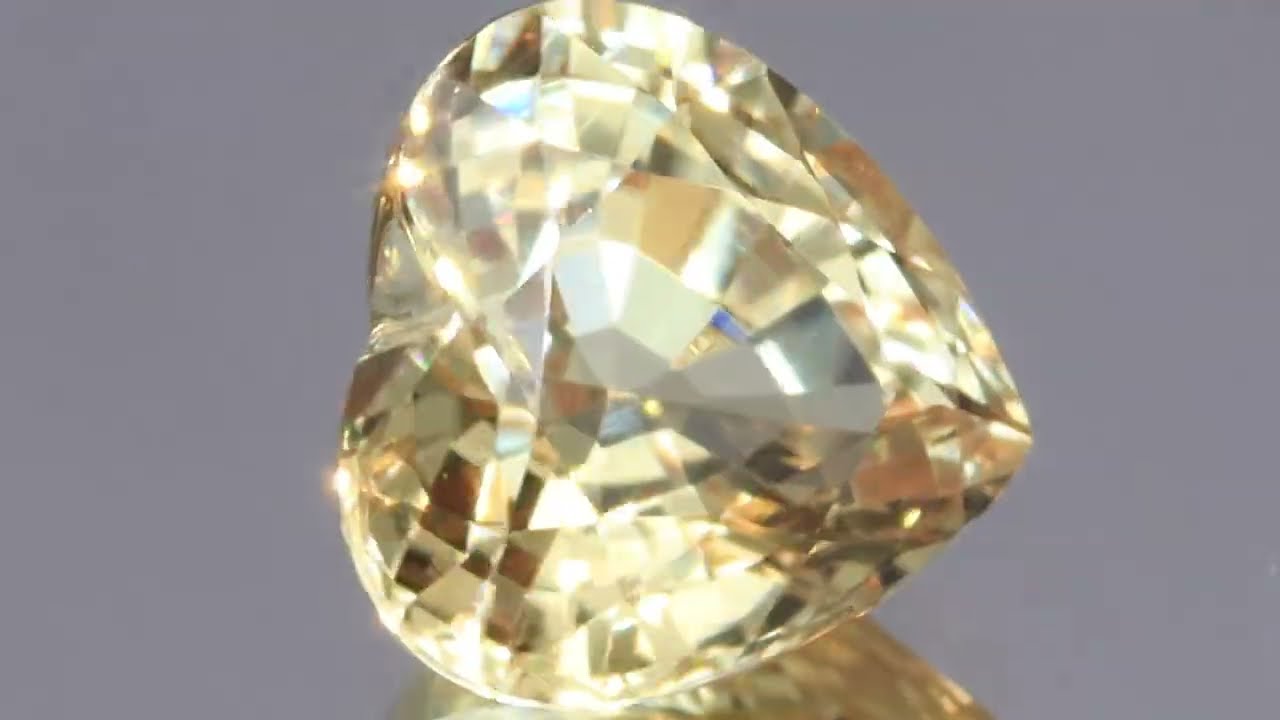 天然サファイア 2.87ct 【煌めくシャンパン・ハート】 非加熱