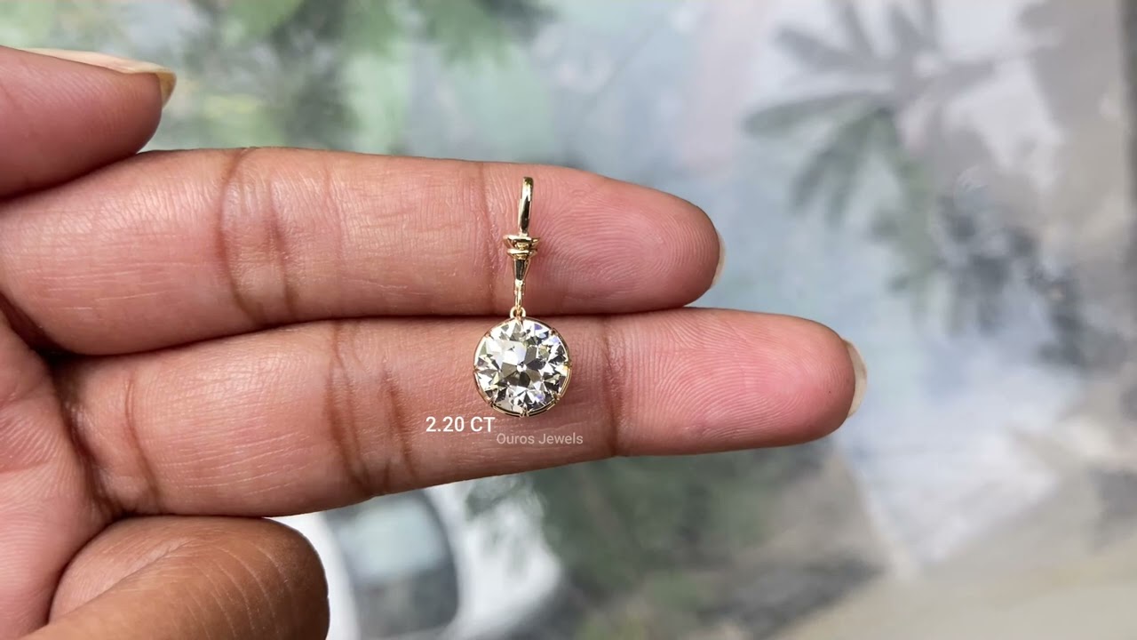 Luxury OEC Round Diamond Crystal Pendent 