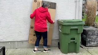 Download Lagu She pulls a cardboard box from the trash for this GENIUS entryway idea! MP3