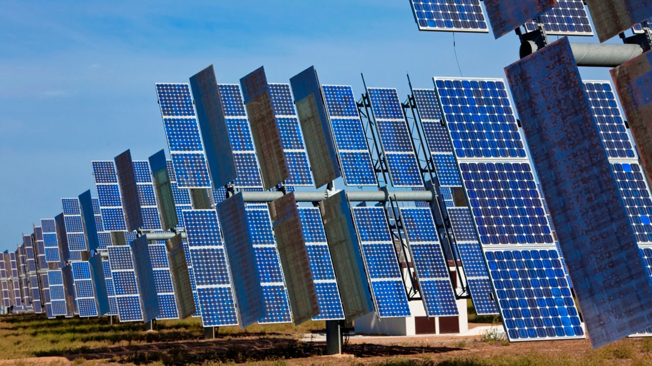 A Look at Opportunities in Energy Stocks and Solar Stocks