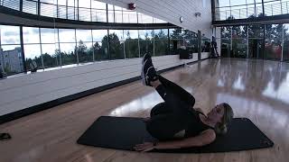 Reverse Crunch Twist