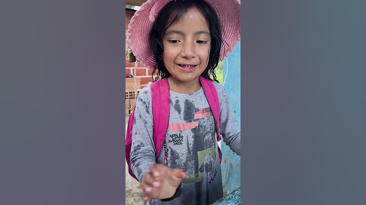 La sobrina de Uvitas cuando llega tarde a  la escuela
