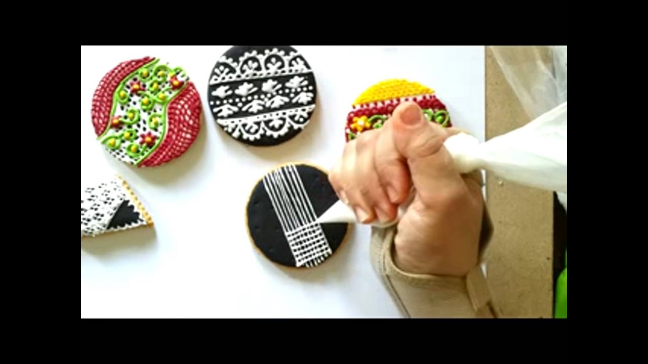 تزيين الكوكيز مثل التطريز