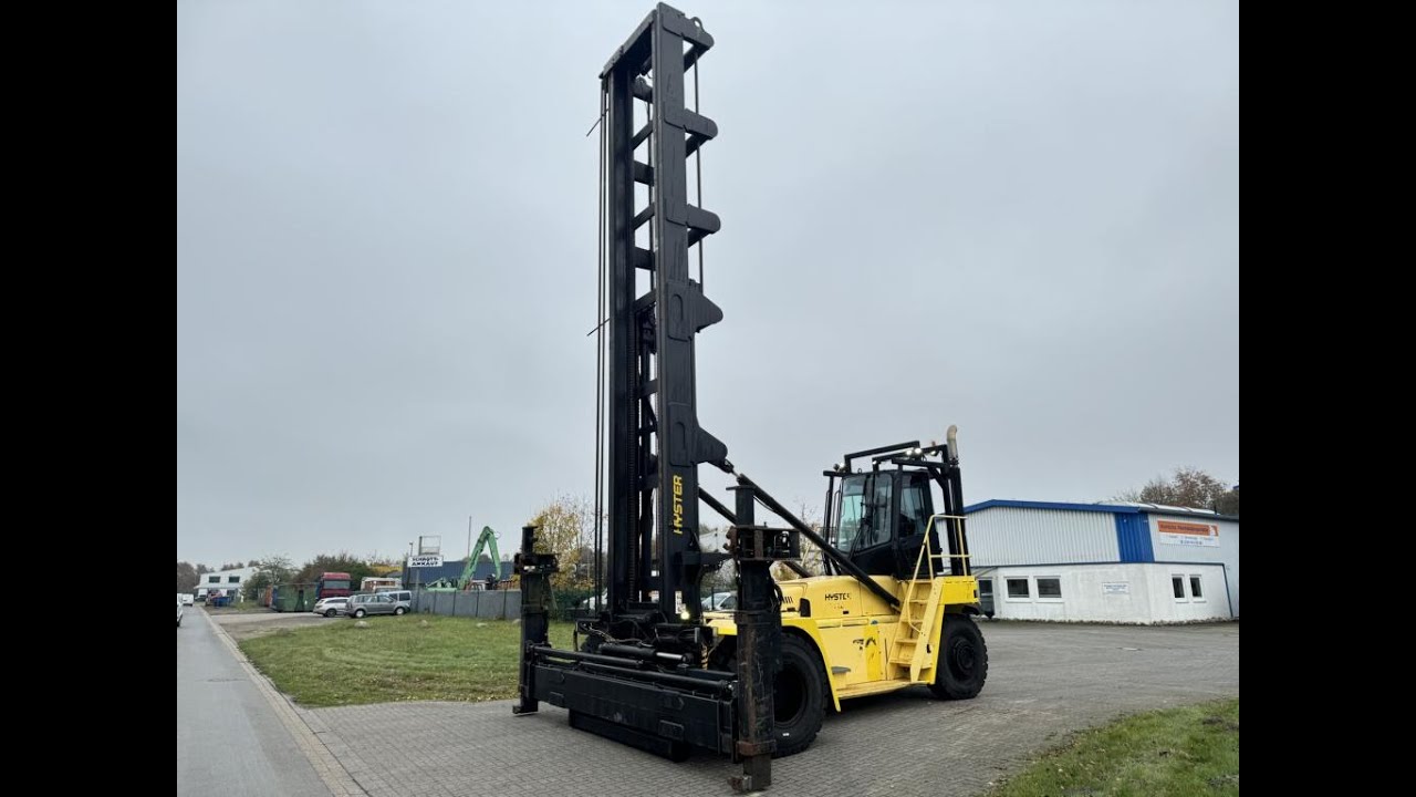 D4114 Hyster H23XM 12EC empty Container handler from 2017 - YouTube