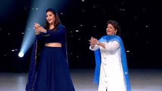 Madhuri dixit and choreographer saroj khan dance on devdaas song 'maar
daala' | maar daala the sets of deewane 2 #madhuridixi...