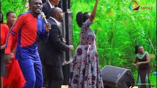 bonfencia nyatuka perfoming maadui with otiso at egesa market