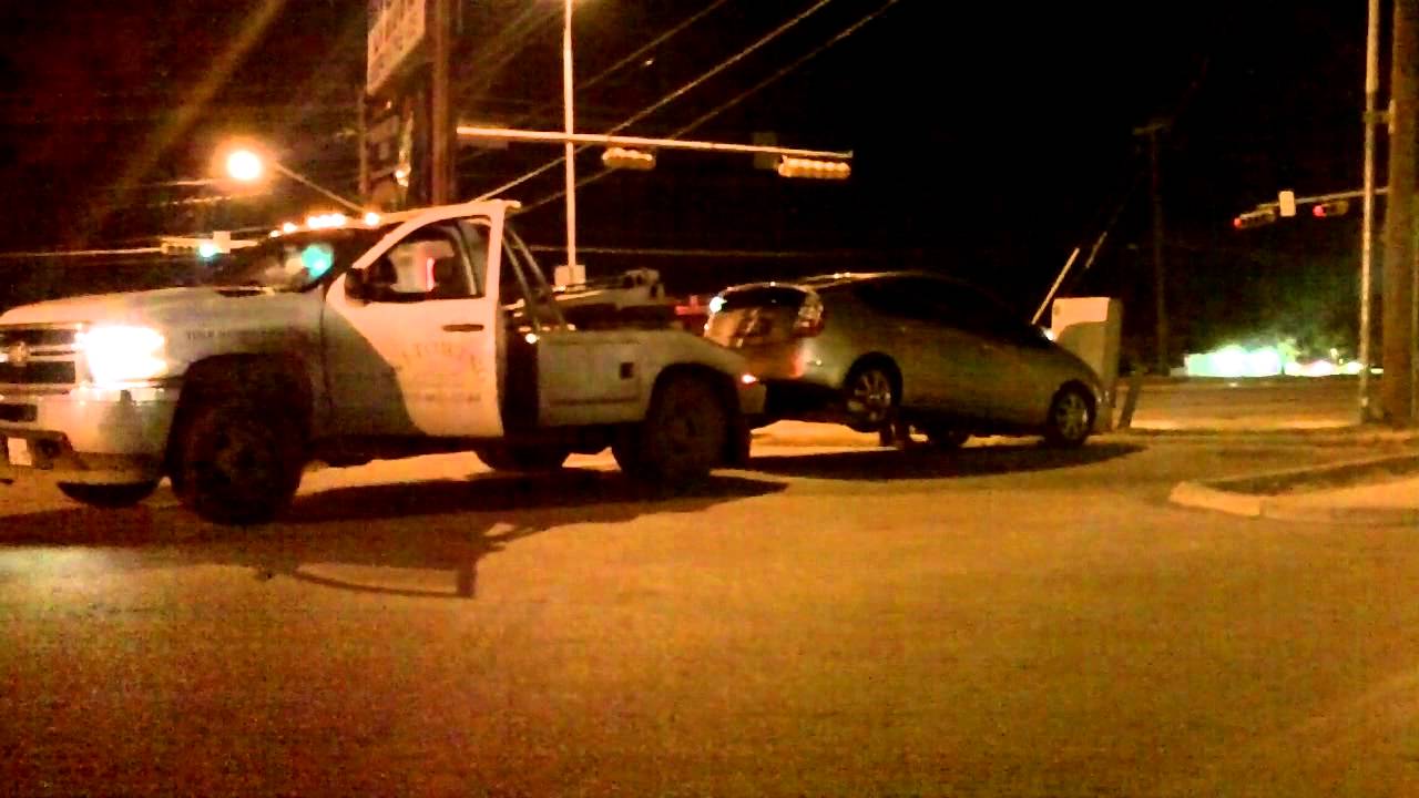 J&J Towing Drivers Continue to Damage Vehicles YouTube