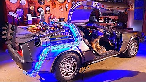 [4K] Back To The Future DeLorean & REAL Live Dog Universal Fan Fest Nights 2025