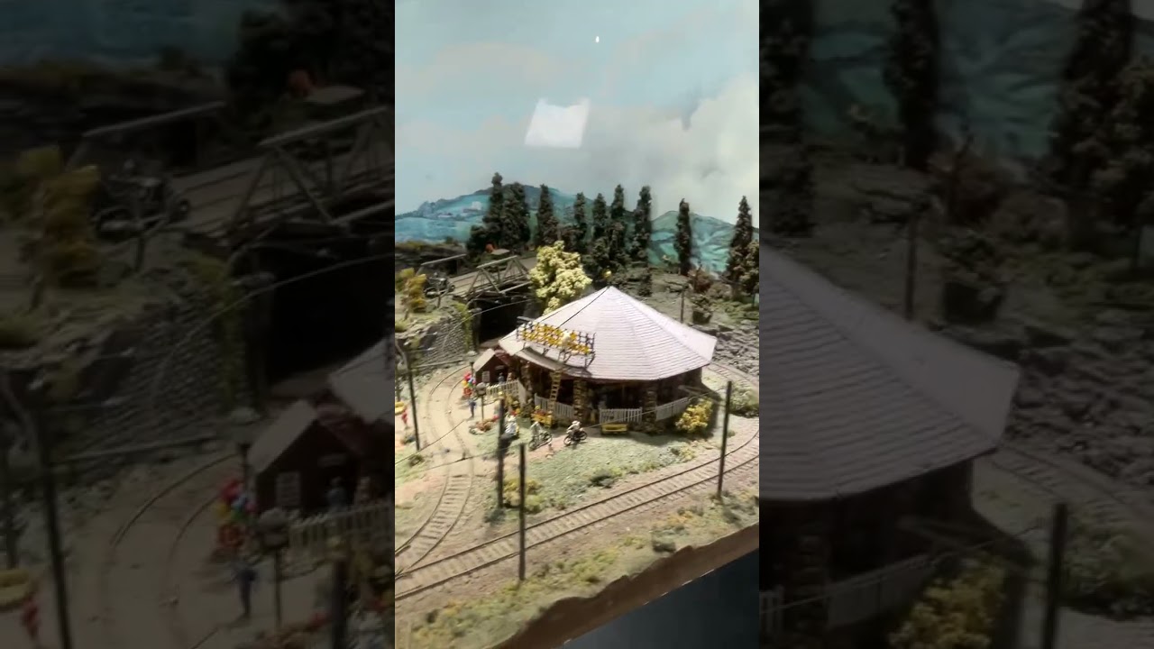 Really well crafted Ho scale modular layouts | NCTM Roundhouse. 