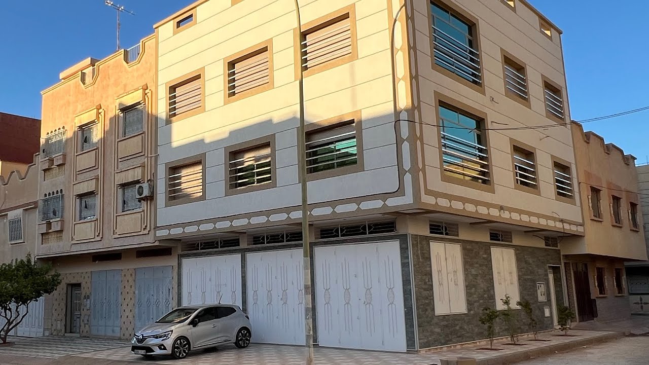 منزل تجاري روعة بواجهتان طابقين 💕جديد و فصالة ماشاء لله كراجات كبار لي بغى يدير مشروع 🤩0635141907✌️