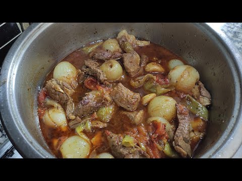 Video: Baharatlı Kuzu Yahnisi Nasıl Pişirilir