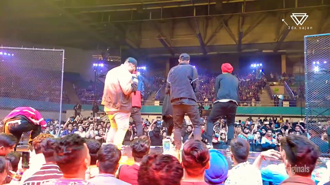 Wam up | with team Raftaar😍