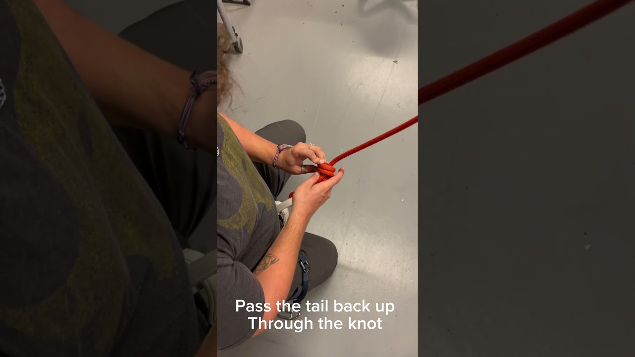 Tying a barrel knot