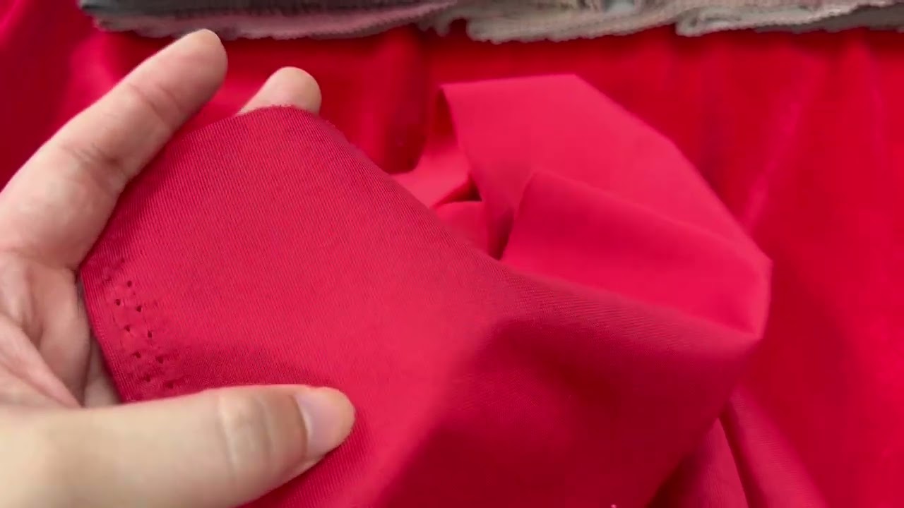 high-density warp-knitted structure velvet fabric