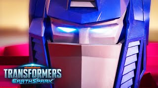 Transformers: EarthSpark | Optimus Prime on the Scene | Animation | Transformers Official