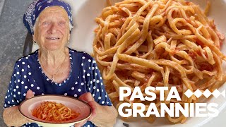 94 yr old Maria makes tagliatelle with tomato sauce! | Pasta Grannies