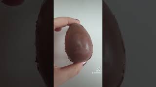 geçen yıl tiktokda viral olan videom 😍 süpriz yumurtadan sıcak çiko bombası 😋#reklam değildir. Resimi