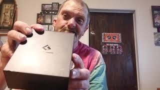 The crazy vaper unboxes his new mod.