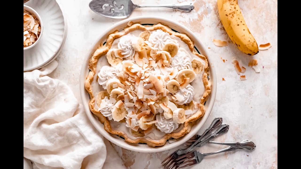 Easy Vegan Banana Cream Pie (Gluten Free Option!)