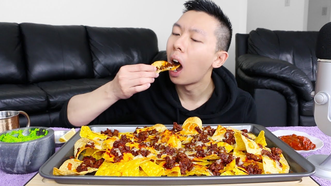 Nachos Mukbang ft. Spicy Beef, Melted Cheese, Guacamole, and Salsa | Crunchy Sounds & Eating Show
