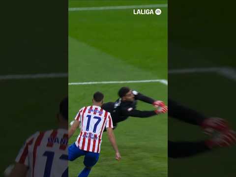 🧤 Musso's great save 🆚 Real Madrid (25/26)
