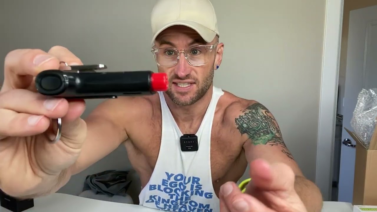 CAREVER 3-in-1 Emergency Escape Tool. Window breaker/seatbelt cutter/whistle