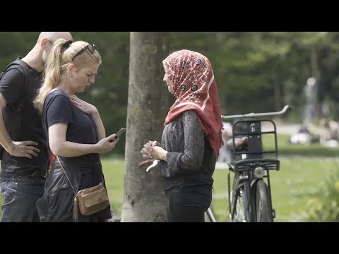 Video: İsveçliler: kadın ve erkeklerin görünüşü. Milletin en ünlü ve güzel temsilcileri