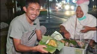 ktemu bakul kacang keliling