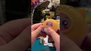 Me opening New lanky box cyborg mystery plush and fig,Justin unboxing 1