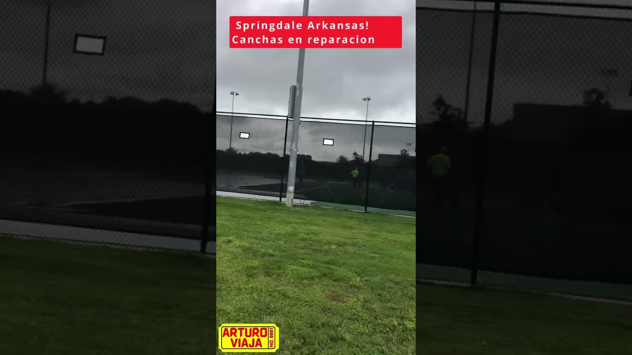 Don Tyson parque Willie George cancha de tennis en mantenimiento 